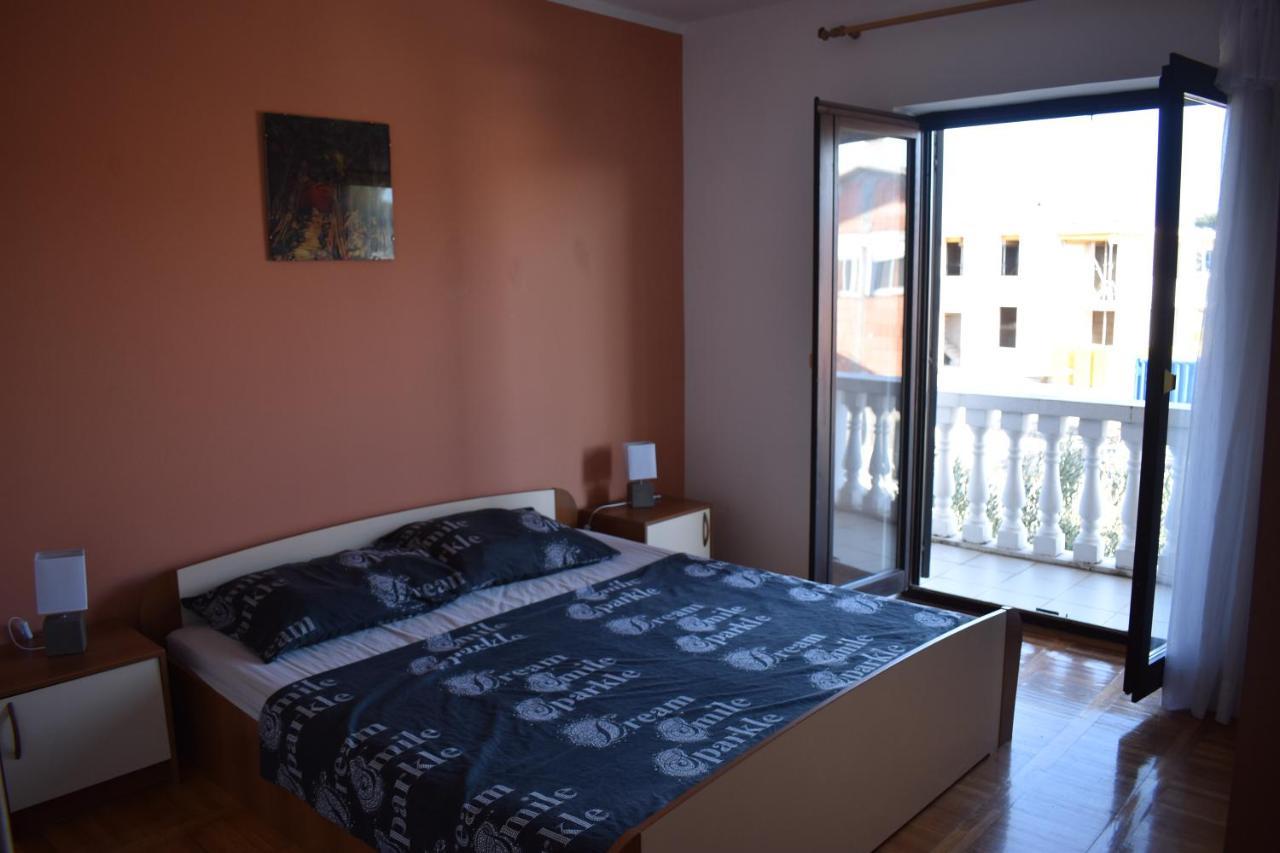 Apartmani Rade Vodice Eksteriør bilde